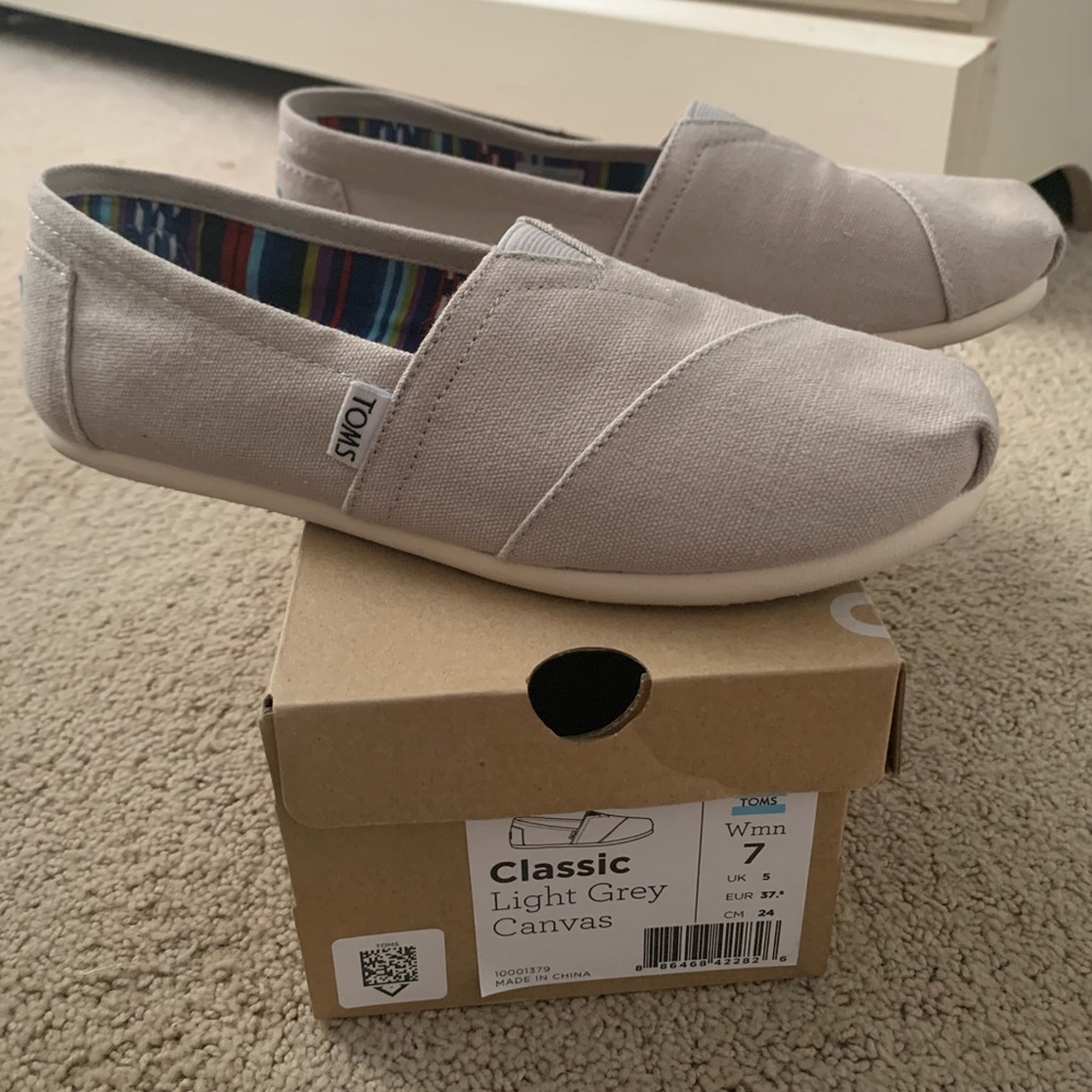 Class Light Grey Toms